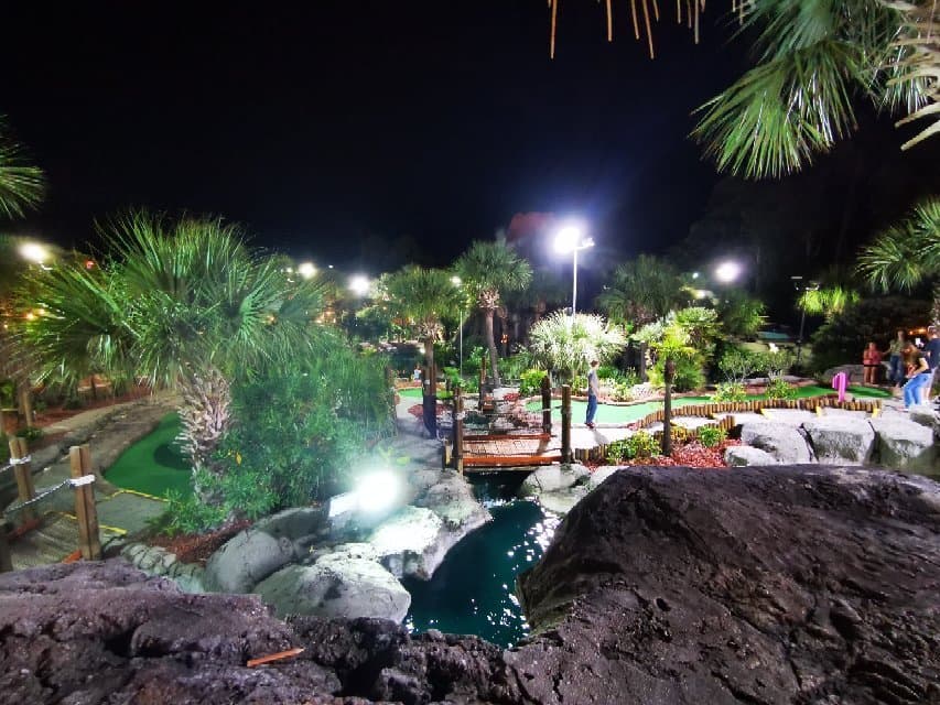 Hawaiian Rumble Mini Golf