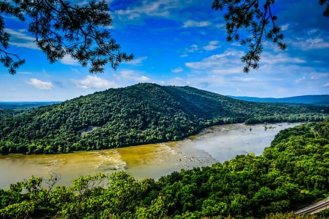 Weverton Cliffs 