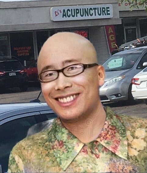 Li Xu opening an acupuncture clinic not far from the museum.