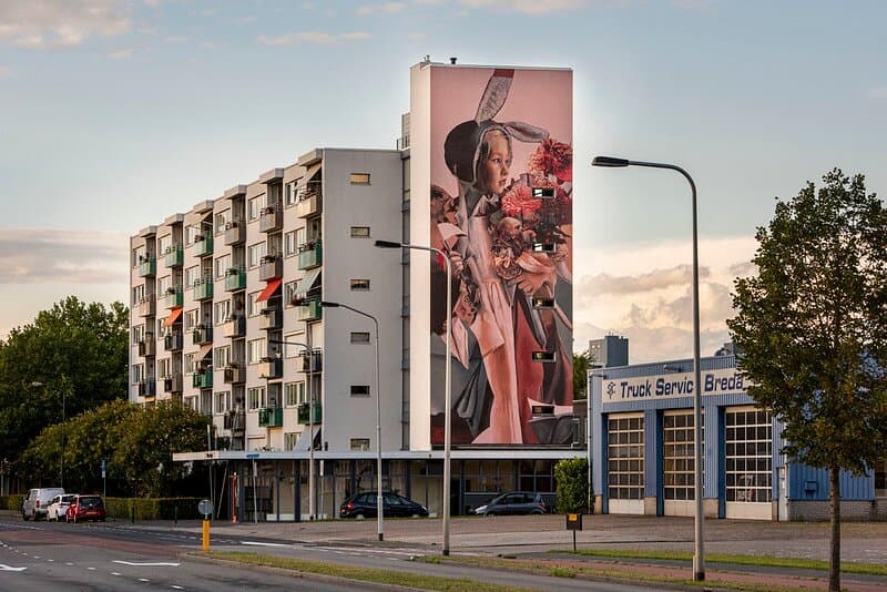 Mural by TelmoMiel | Photo by Edwin Wiekens
