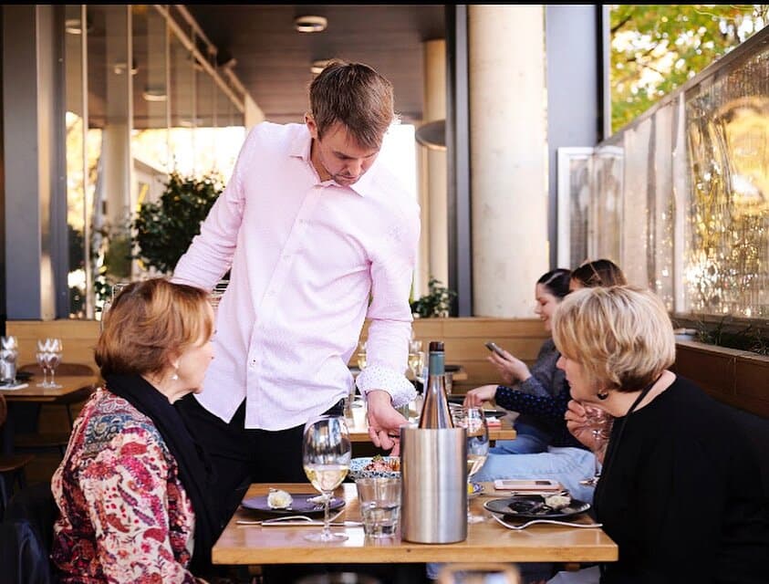 Alfresco dining, long luncheons