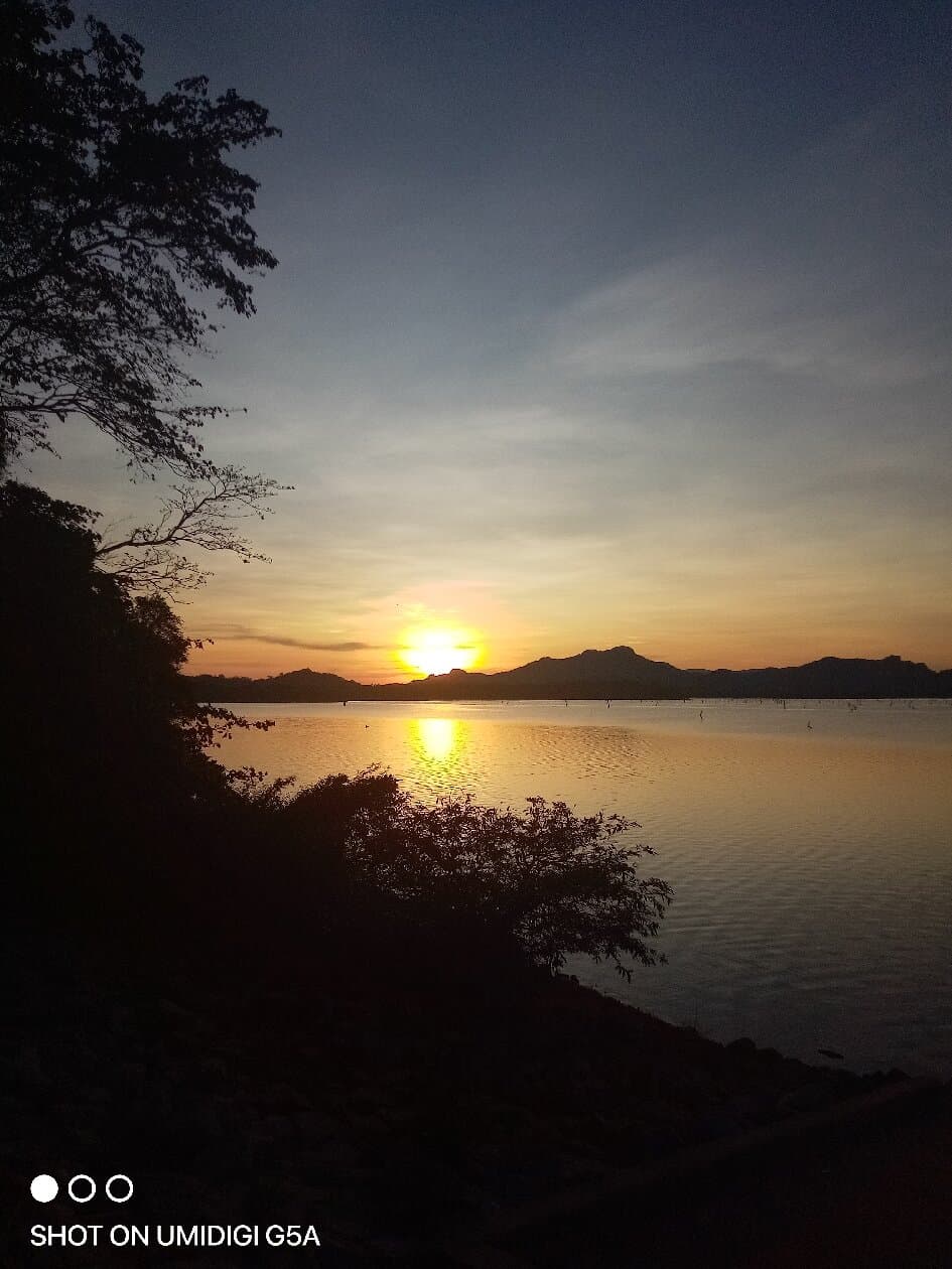 Dabulla kandalama lake beautiful