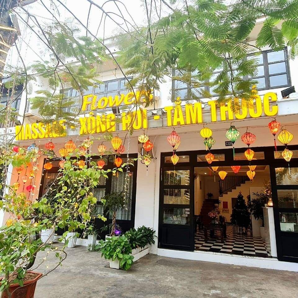 FLOWERS massage in Hạ Long - foot massage, body treatment.
