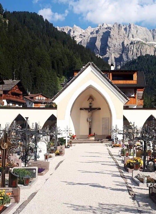 Chiesa Partocchiale Santa Maria Assunta e Cimitero