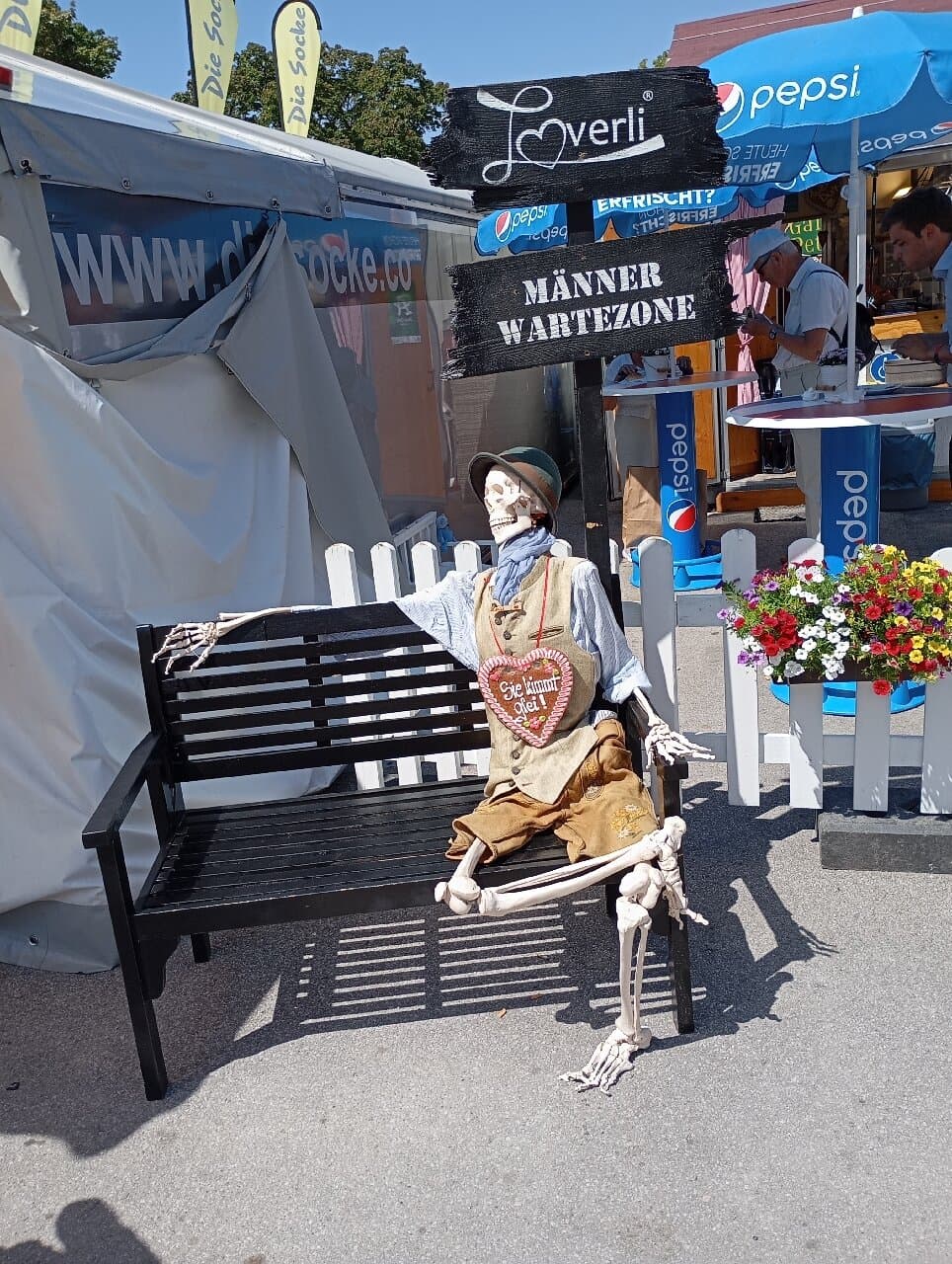 In attesa di ...uno sconto!!! 🤣🤣🤣