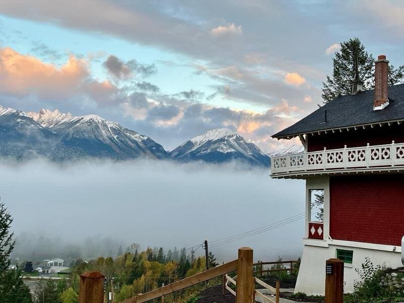 Scenic morning mountain views