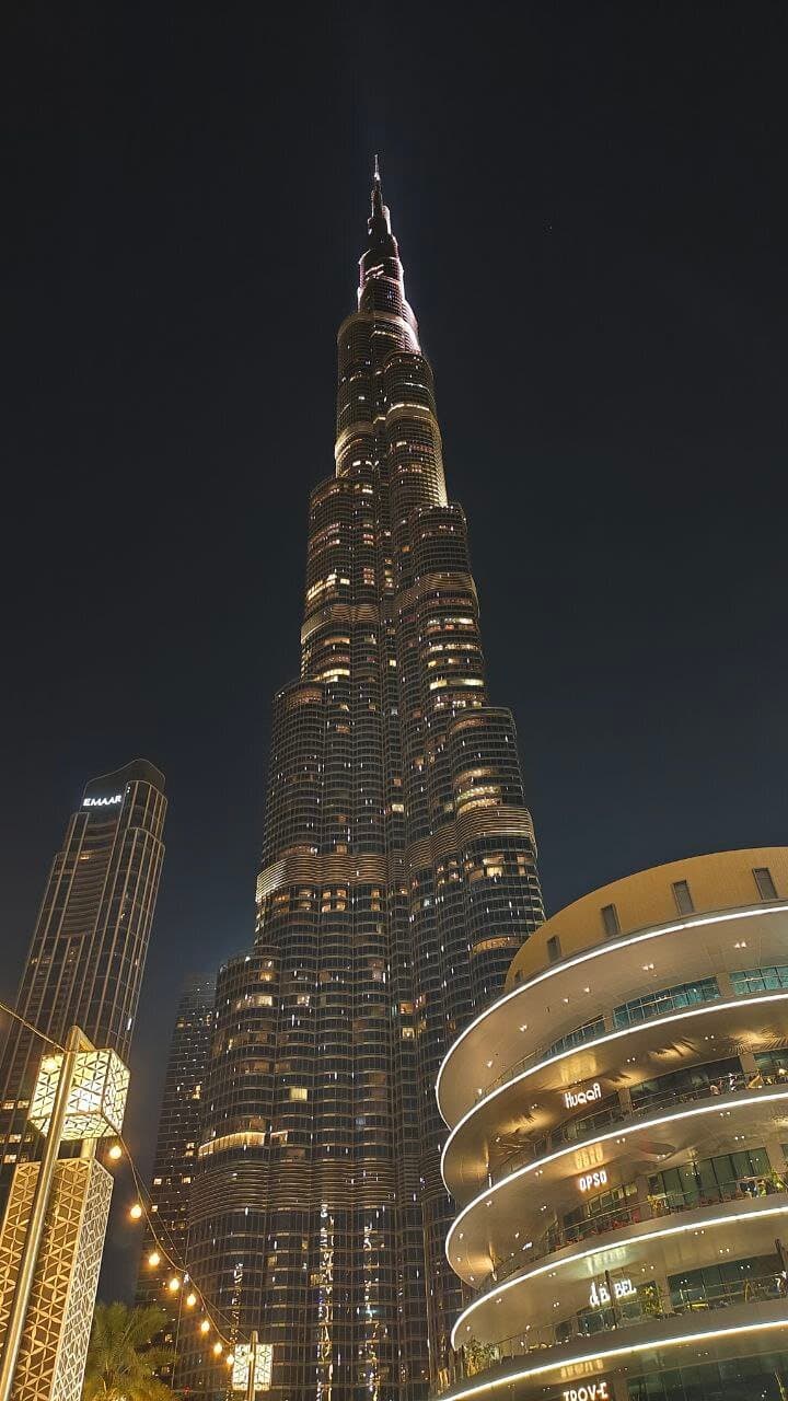 Dubai Mall Waterfall