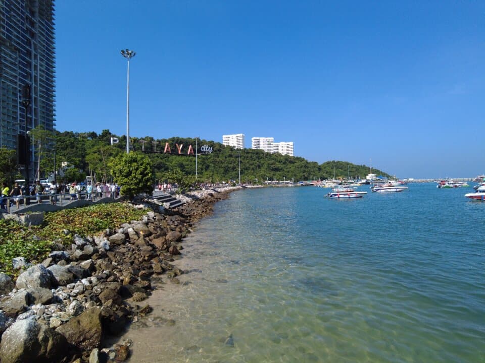 bali hai pier...the place ferry and speedblats leaves to koh larn