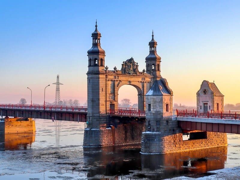 Queen Luisa Bridge
