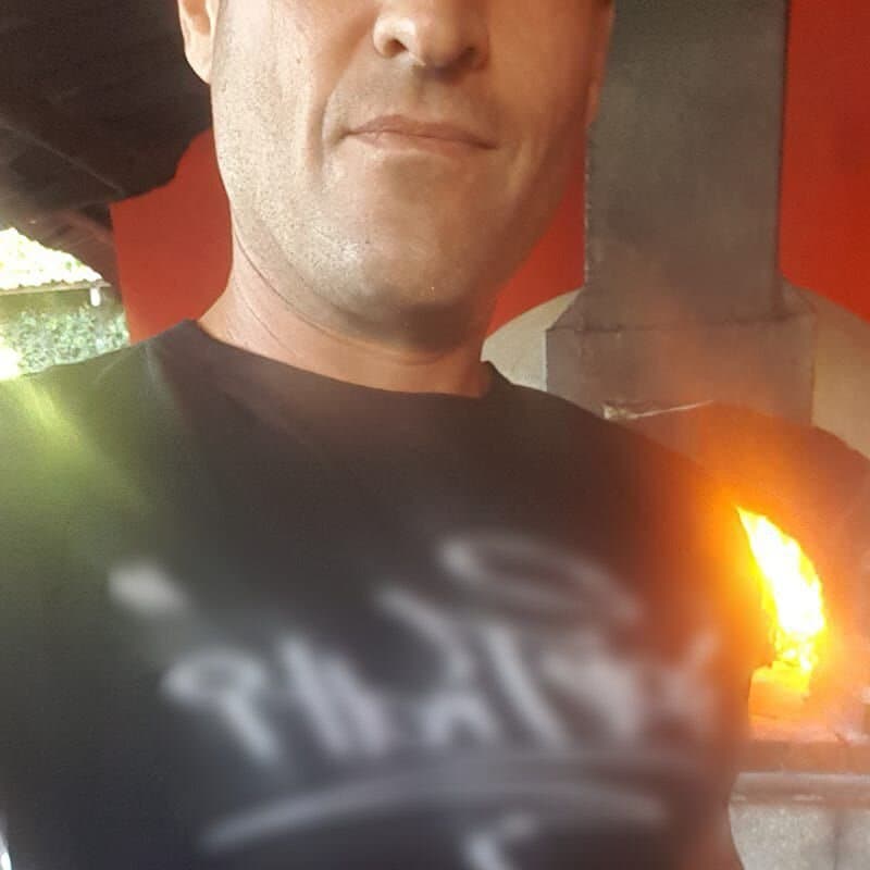 Only losers write reviews.  Good for bad.  Pizza Phan Luang does not endorse this site and us trapped within it.  Please help.  Stop visiting. 