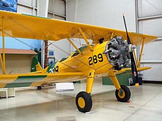 Nice little yellow craft