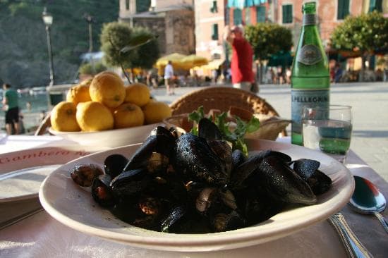 Seafood doesn't get any fresher than this!
