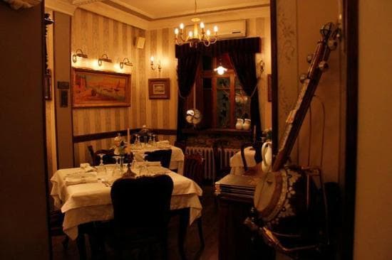 Yes cosy; but becomes more cosy with our exclusive guests