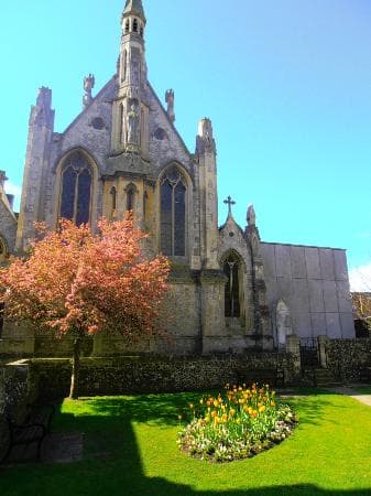 I was at St. Thomas's in April 2012. The choir at Mass on Sunday was so beautiful as were the f