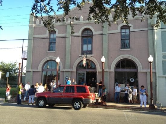 outside, Main Street area
