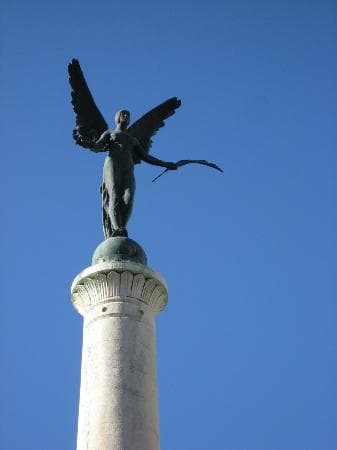 Monumento a las batallas. Diosa de la Victoria