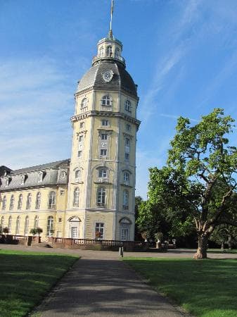 Turm des Schlosses des Lanesmuseums