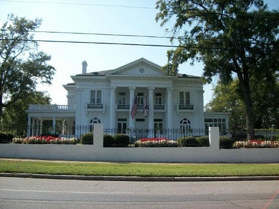 governor's mansion
