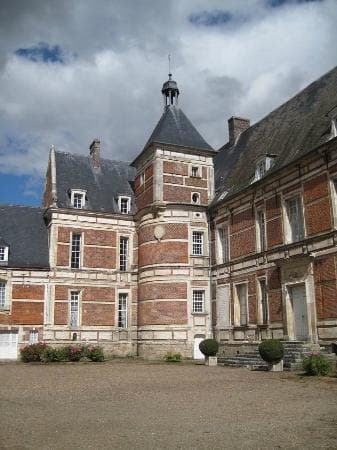 Chateau de Troissereux

