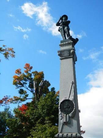 Fayetteville Confederate Cemetery monument
