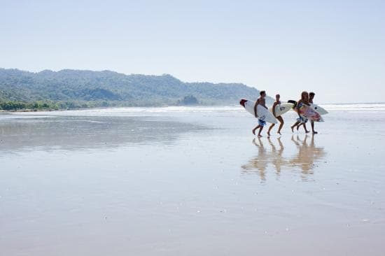runnig to surf