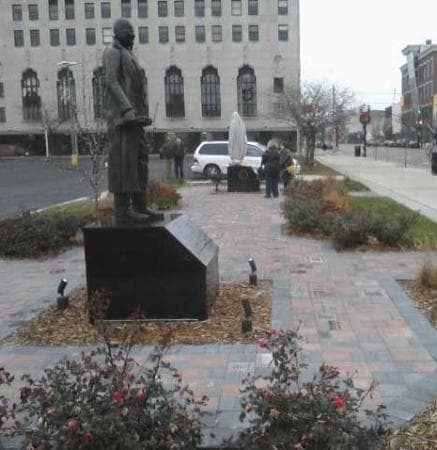 David Buick statue