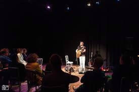 De stilte valt zo hard