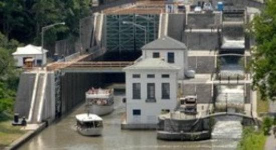 Lockview IV & V exiting Erie Canal Lock #34