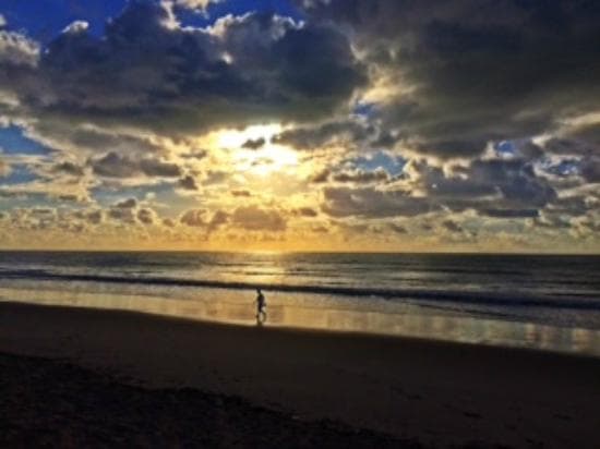 Nascer do sol na praia