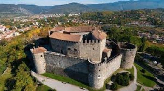Il Castello di Gorizia, padre ferrigno e protettivo della città.