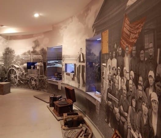 Уголок становления колхозов в первые годы Советской Власти