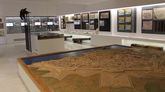 Venetian Candia, an impressive 1:500 scale model 