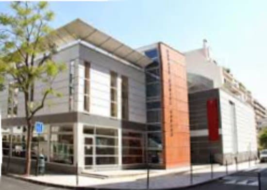 L'Espace Danièl Sorano à Vincennes (salle d'expo, cafétéria, activités culturelles très diverses