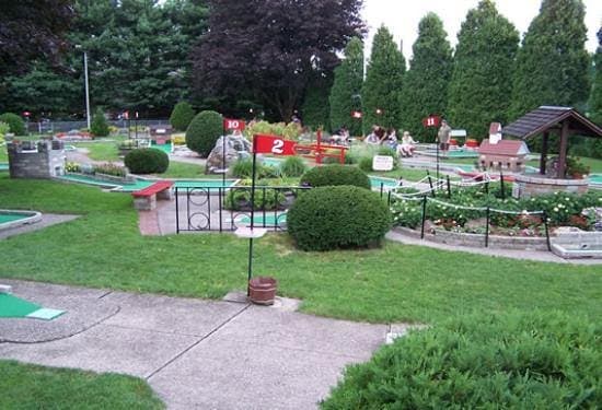 Farmington Miniature Golf and Ice Cream Parlor