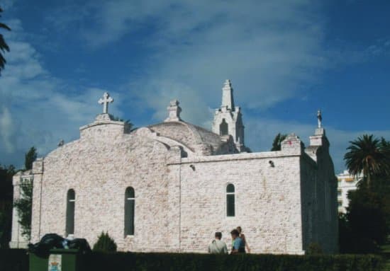 La chiesetta fatta di conchiglie