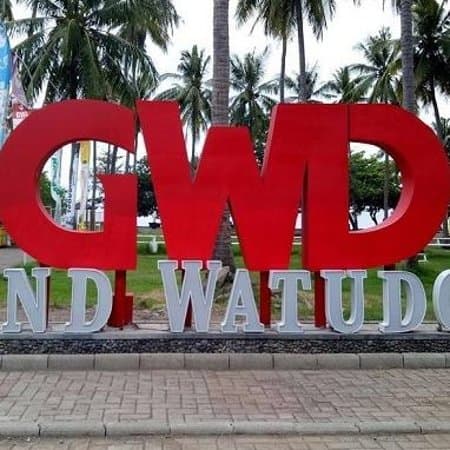 Grand Watudodol Monument