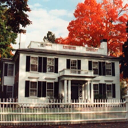 The Abbot-Spalding House Museum built circa 1802 was the home of Daniel Abbot who is considered to be the "father of Nashua."  The museum is open on special occasions and by appointment.
