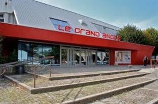 Le dehors du Le grand angle