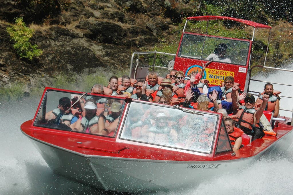 Skimming across Illahe