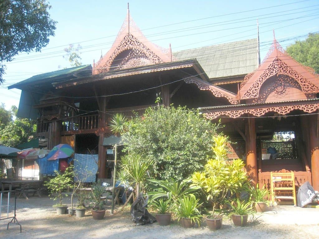 Ban Pratubjai Teak House