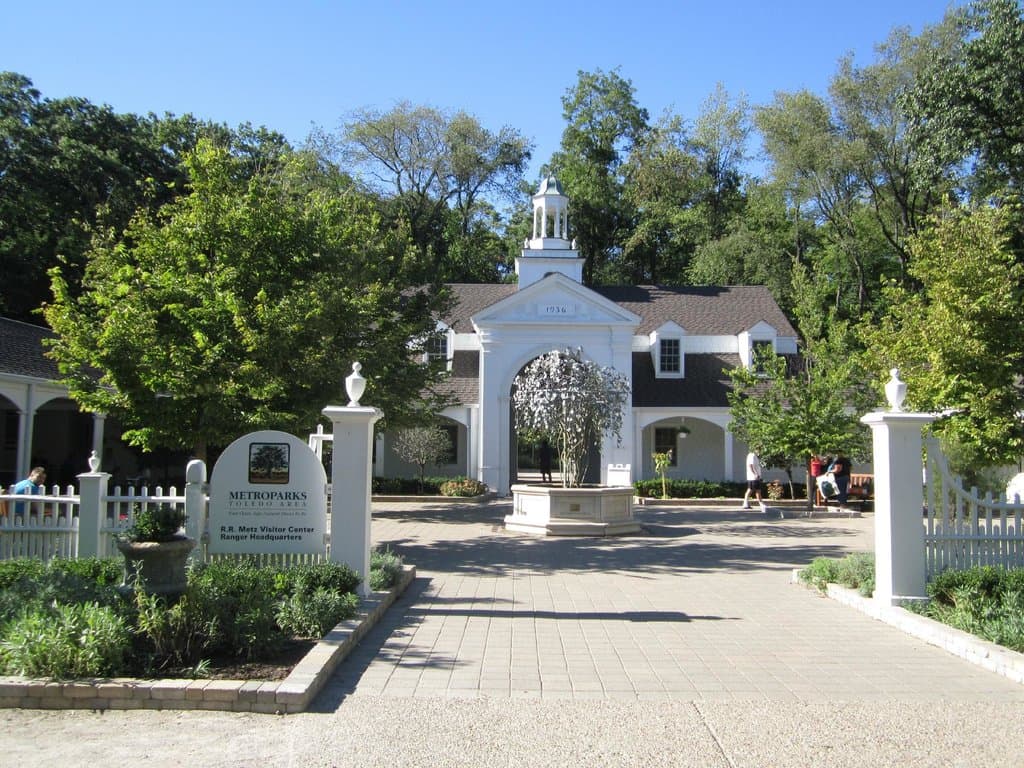 Entrada das trilhas do parque
