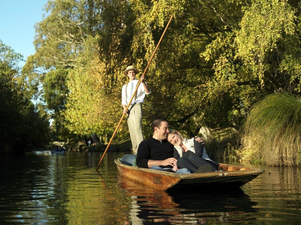 Punting on the Avon Stratford-upon-Avon