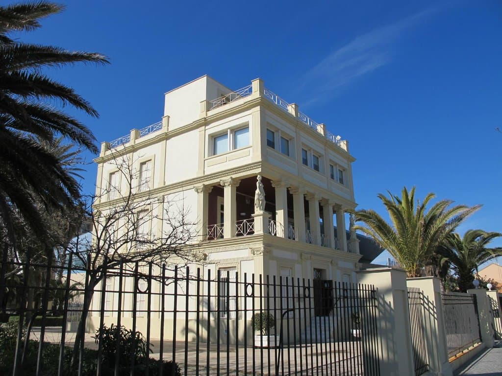                   Vista exterior
                