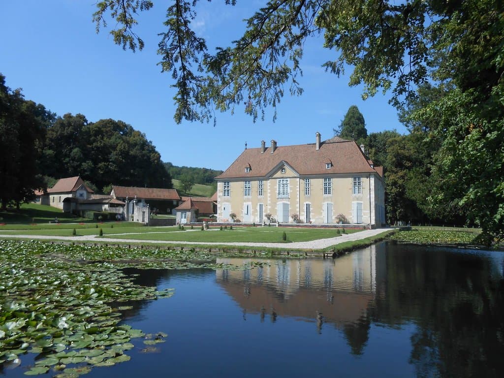 Façade Côté Jardin.