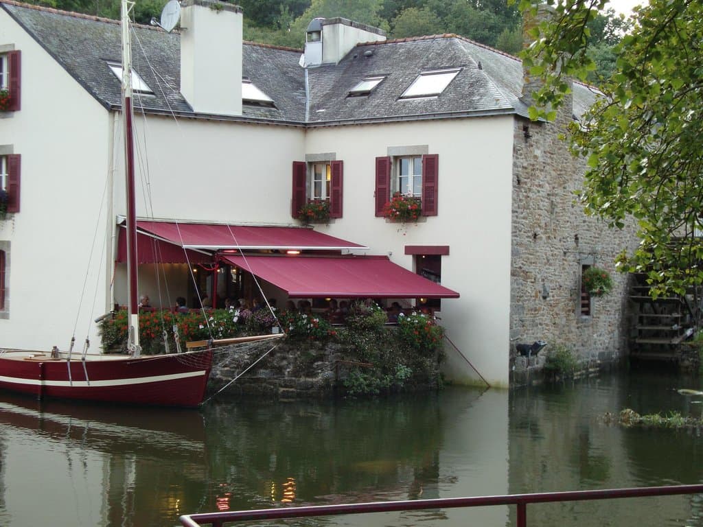 le Poulgwin devant le le moulin