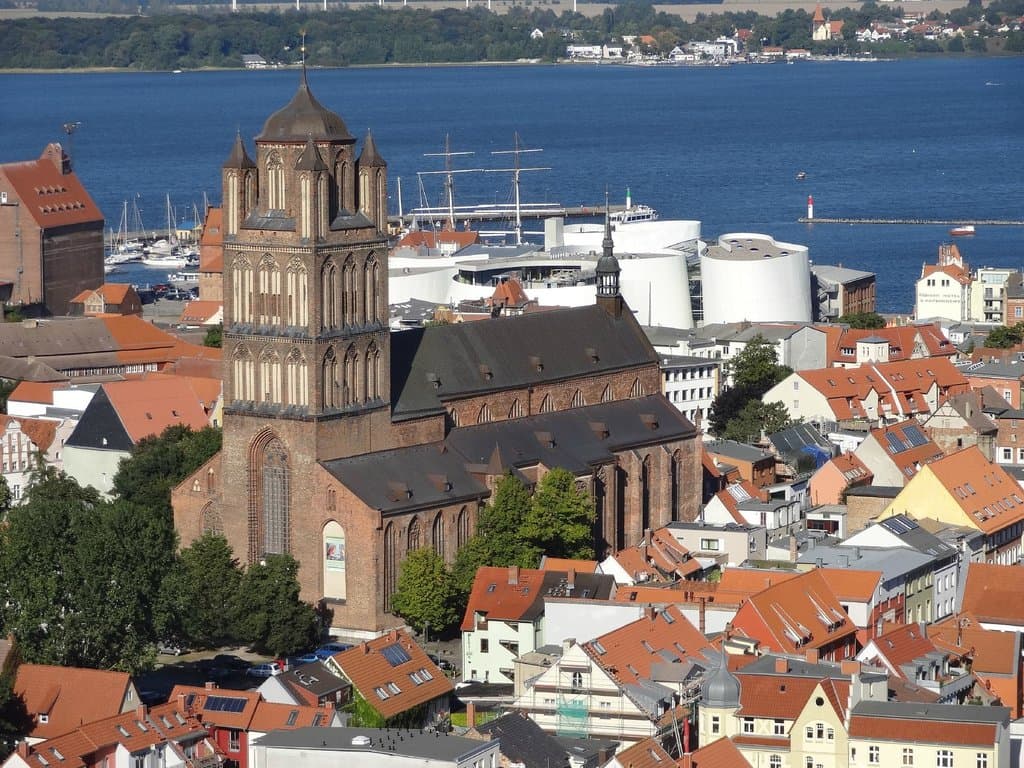 Aussicht vom Turm auf Hafen