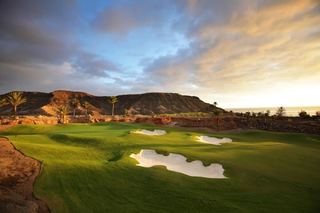 HOLE 5 - ANFI TAURO GOLF