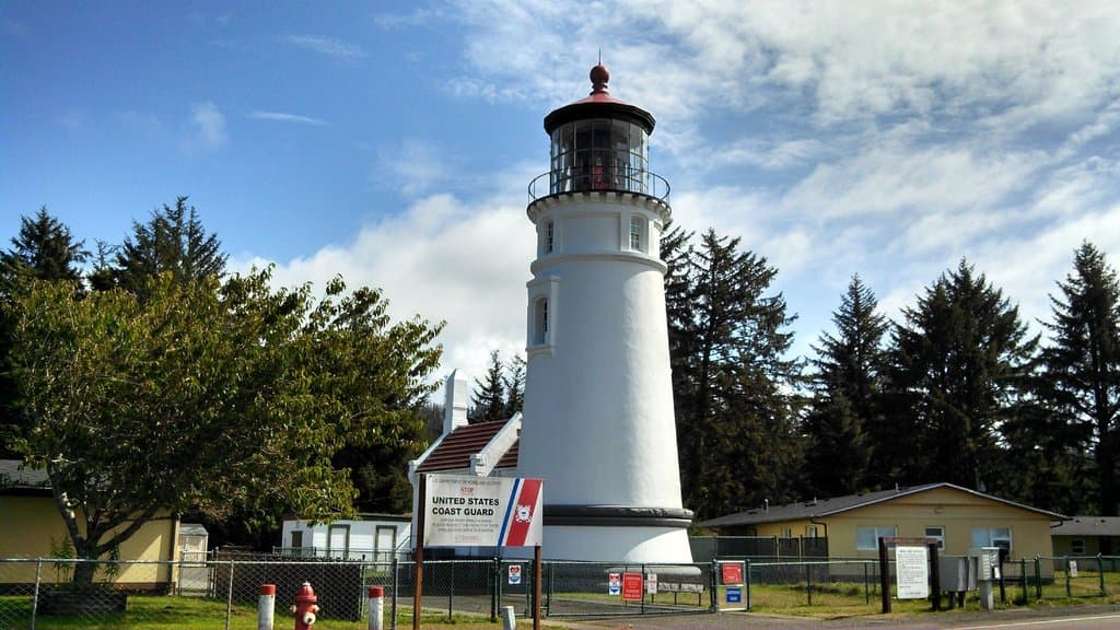 Umpqua River Lighthouse