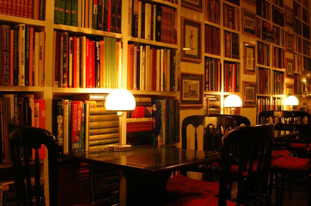 Hanushka Coffee House.