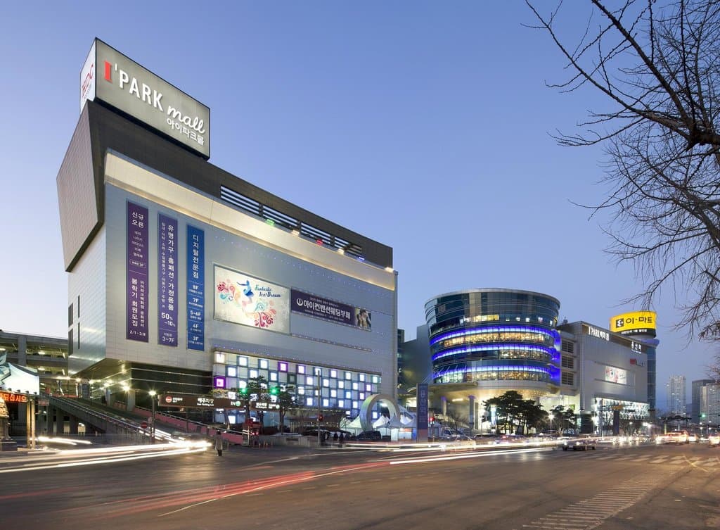 Gundam Base I'Park Mall Seoul